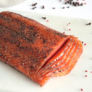 Лосось холодного копчения для джентльменов, филе на коже