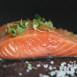 Лосось атлантический слабой соли, филе на коже