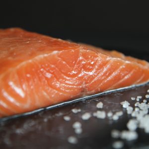 Лосось атлантический слабой соли, филе на коже