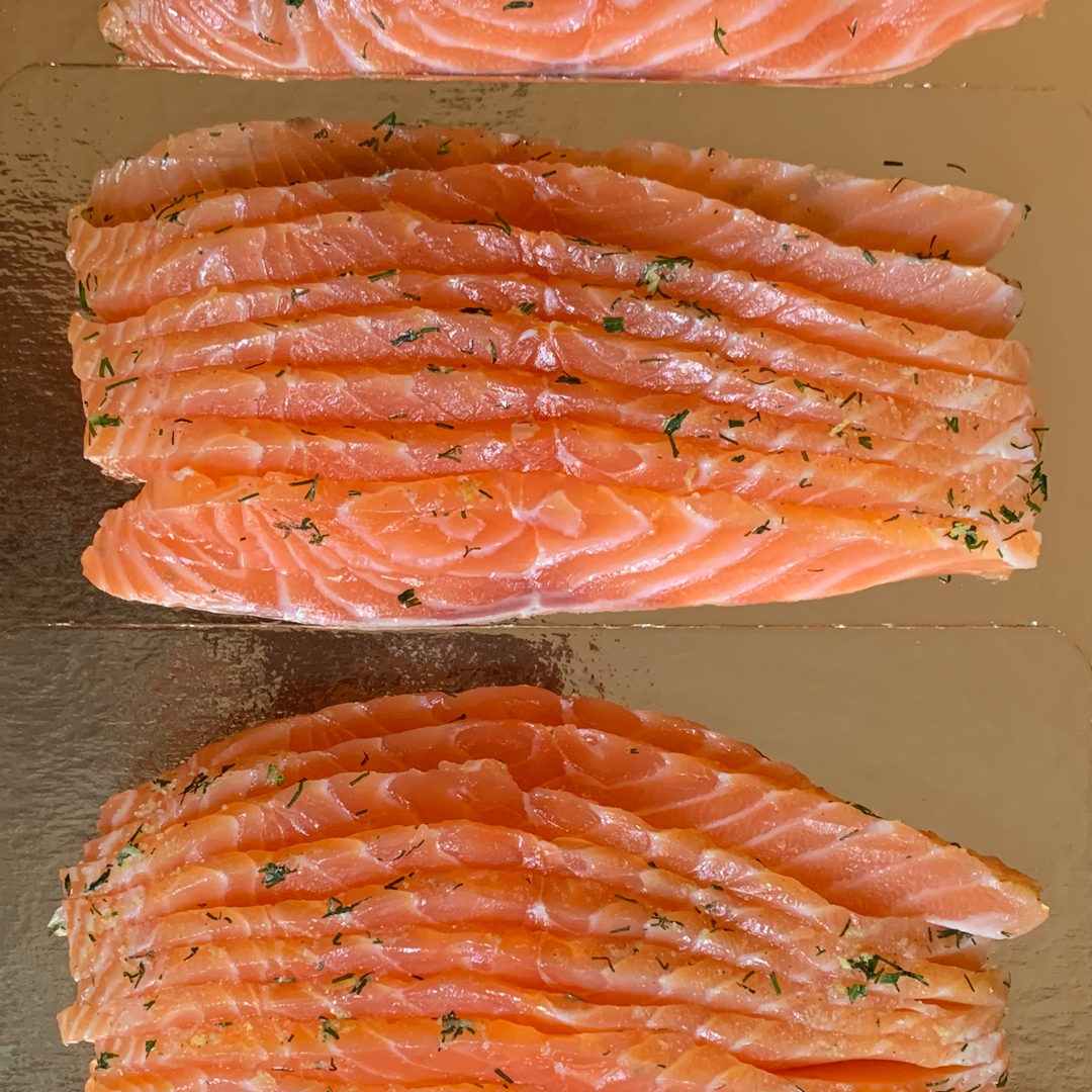 Лосось слабой соли с укропом гравлакс нарезка