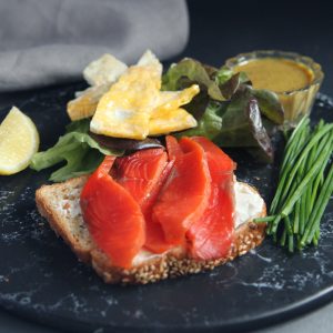 Нерка холодного копчения малосольная, филе на коже